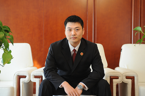 守望正义——记专家型青年检察官杜邈