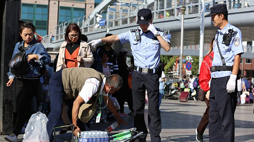 北京公交警方全力做好中秋节安保工作