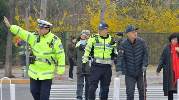 北京警方多措并举  全力确保群众祭扫、踏青出游安全有序