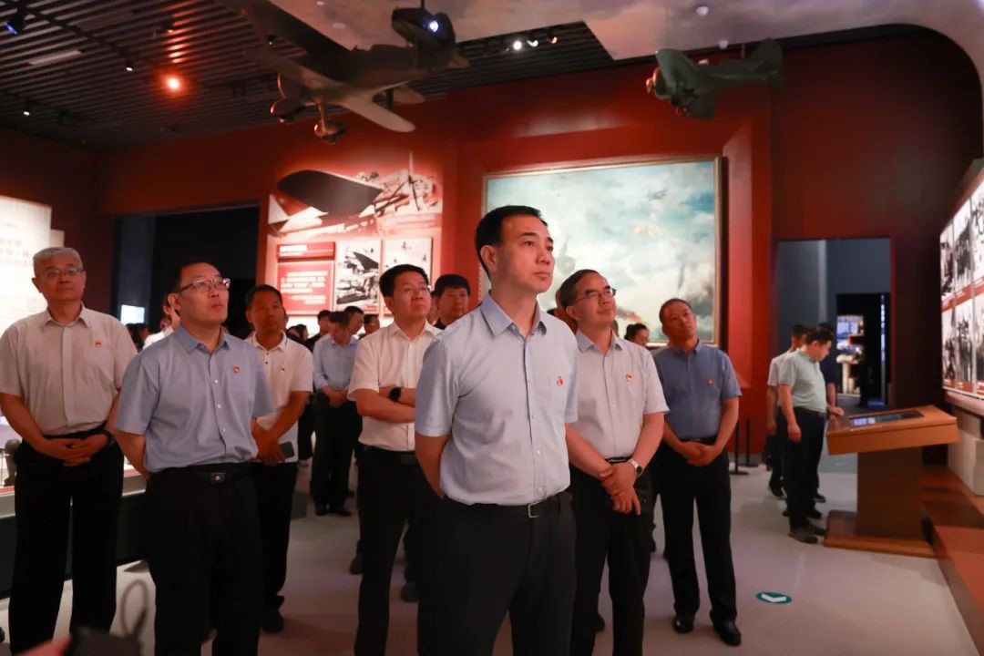 5098张抗战老照片震撼着每一位来中国人民抗日战争纪念馆参观学习的人