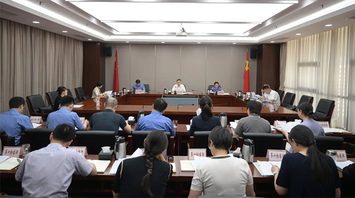 北京市检察院党组理论学习中心组围绕学习《习近平关于树立和践行正确政绩观论述摘编》第七部分开展交流研讨