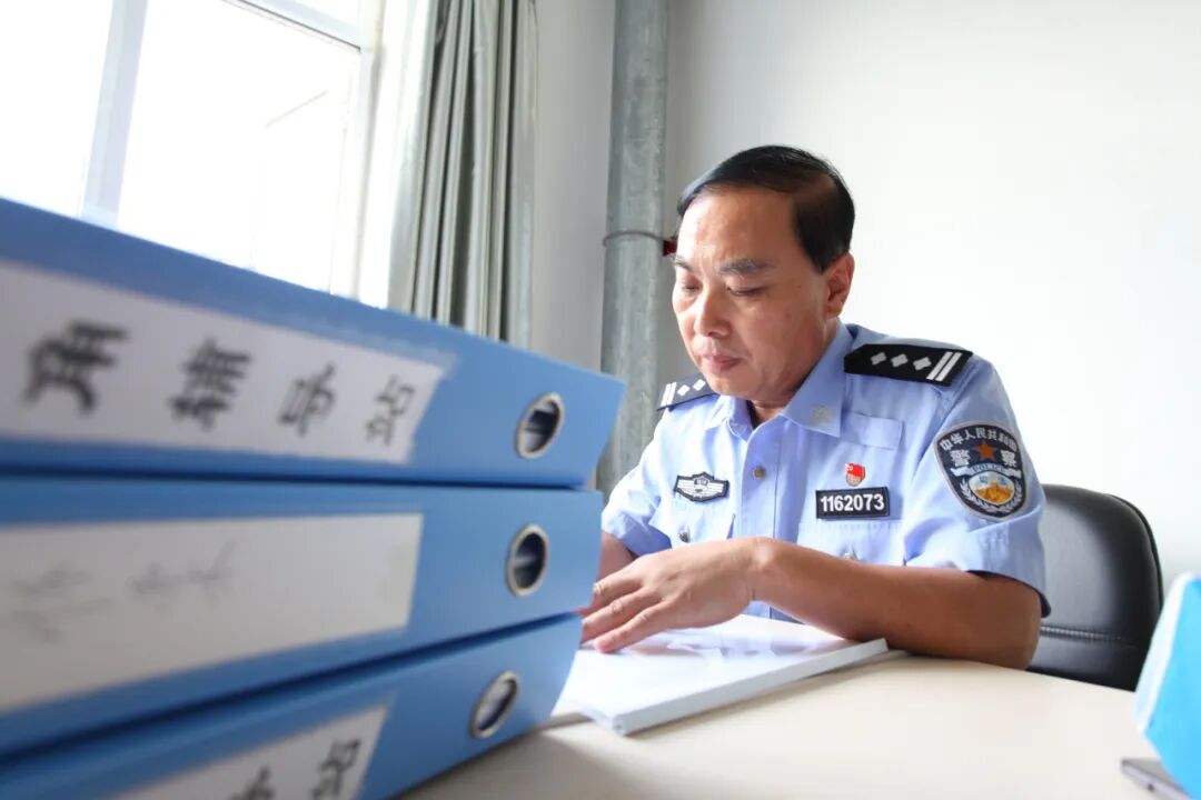 天康戒毒康复所民警曹雄的“最后一课”：必须让每个孩子都听清楚