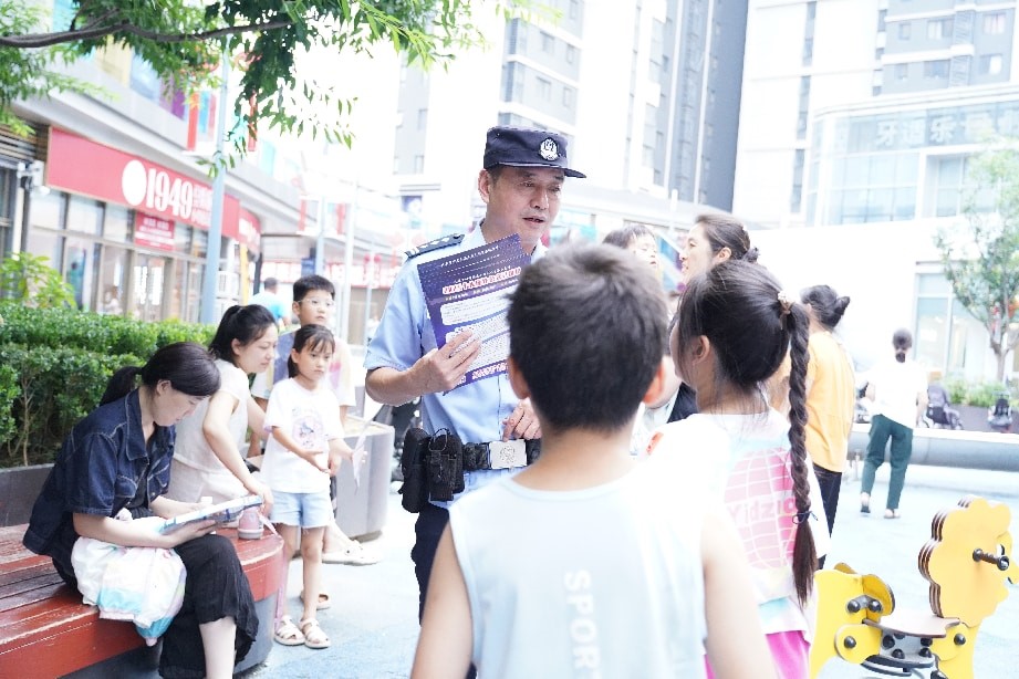 社区民警陈志平：群众在哪儿，党员的光就亮在哪儿