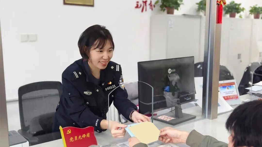 爱“画画”的户籍女警，到底有多暖心？
