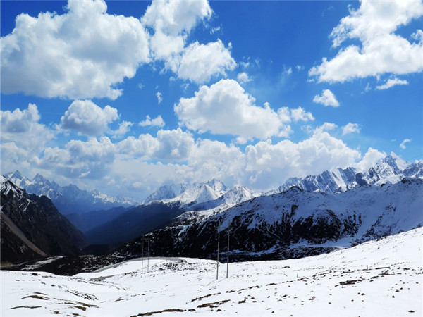 黄龙雪山