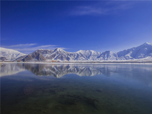 拉萨河冬景