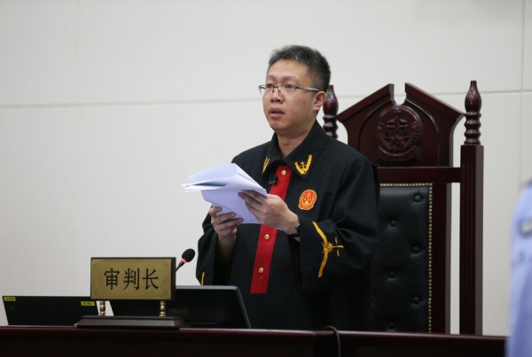 张鹏:扫黑除恶不走过场,为平安生活坚守正义底线