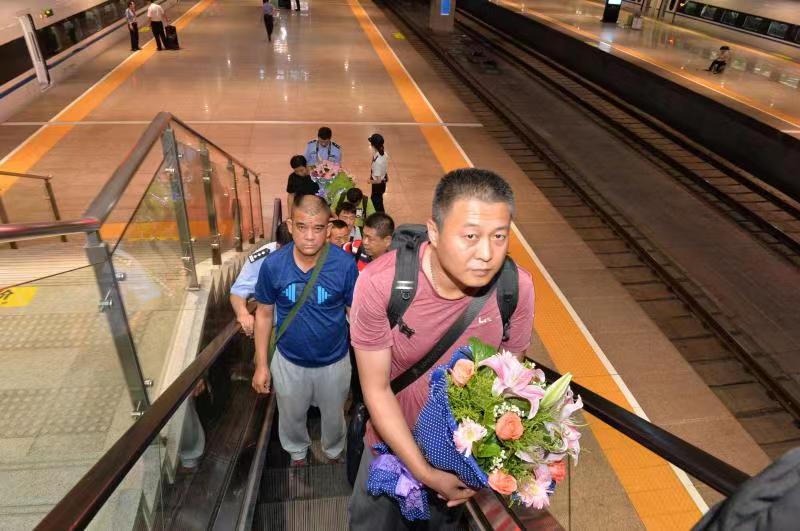 肖俊京，坚守初心甘奉献 永葆本色铸警魂