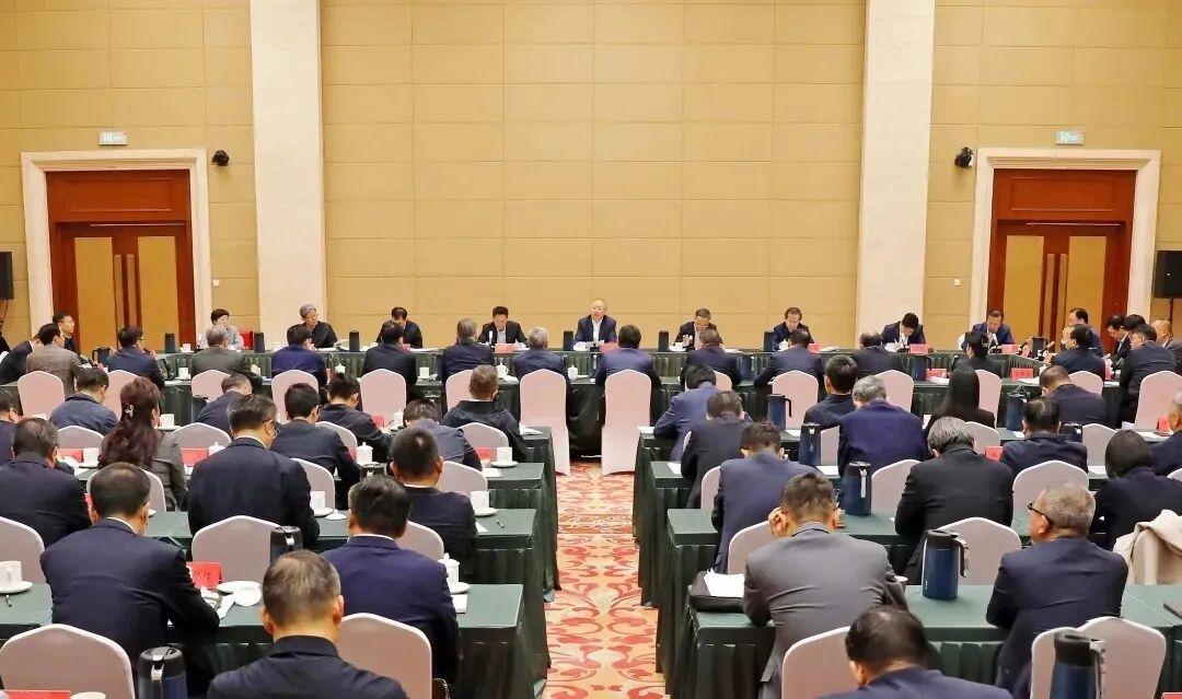 尹力就推进“十五五”时期首都金融开好局起好步调研并出席金融工作座谈会