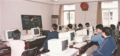 高志海：通讯员投稿的变迁