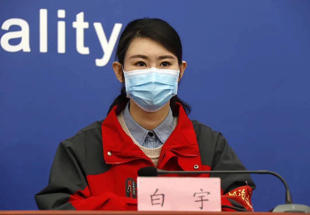 这场新闻发布会上，北京法院的她分享了...