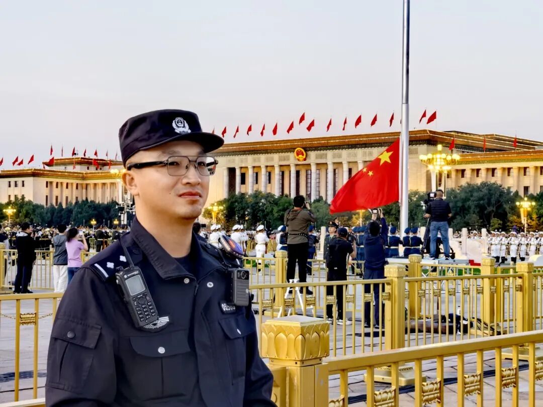 我爱你中国！生日快乐！